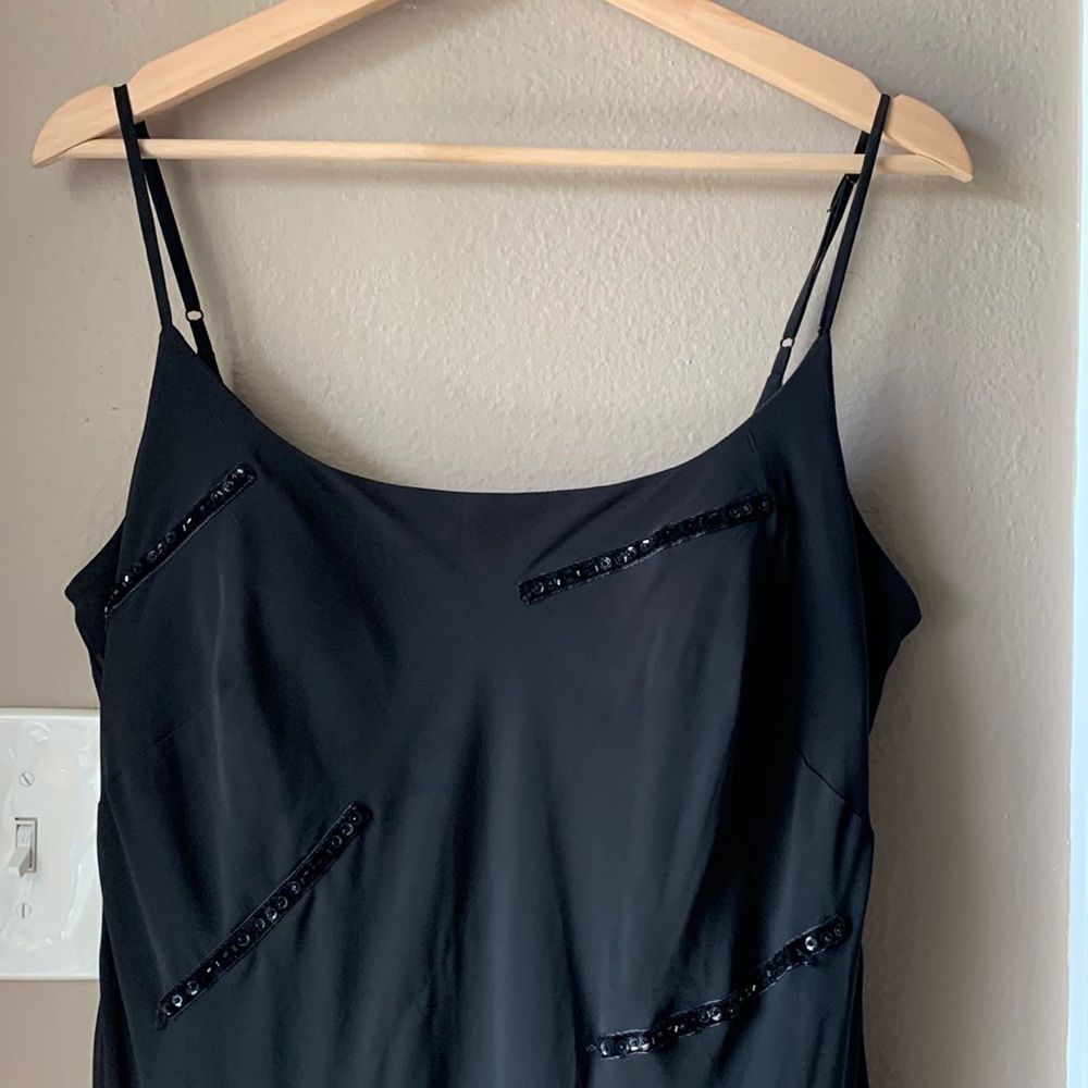 SANDRA DARREN Black Asymmetrical Sleeveless Sequin Midi Dress